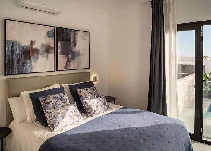 Sunset Sights By Buenavilla