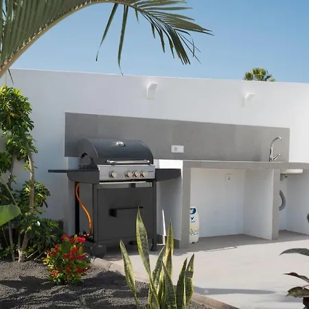 Вілла Sunset Sights By Buenavilla Плайя-Бланка