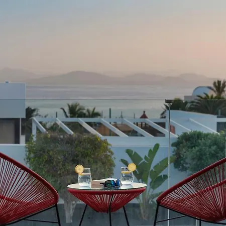 Sunset Sights By Buenavilla Вілла *