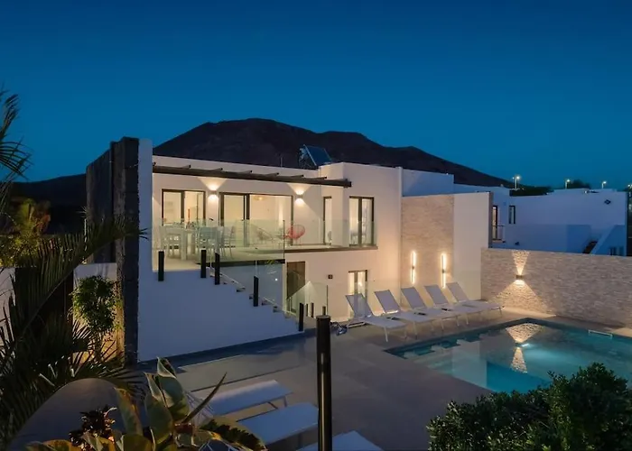 Sunset Sights By Buenavilla * 普拉亚布兰卡