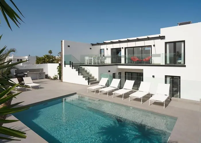 Sunset Sights By Buenavilla וילה *